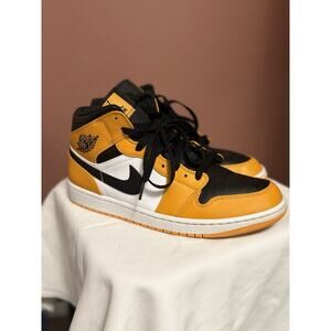 Jordan 1 Mid Taxi 2022 Size 10.5
